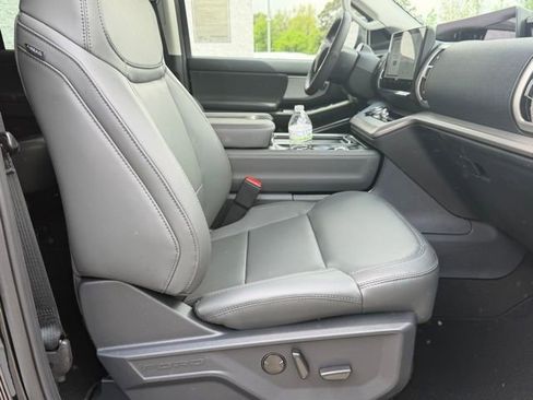 New 2026 Ford Expedition Active RWD image 6