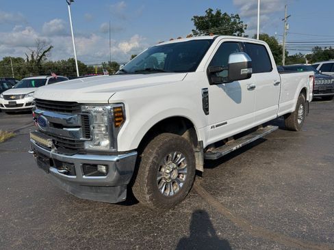 Used 2019 Ford F350 XLT w/ XLT Premium Package AWD/4WD image 1