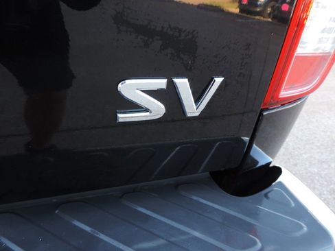 Used 2016 Nissan Frontier SV image 16