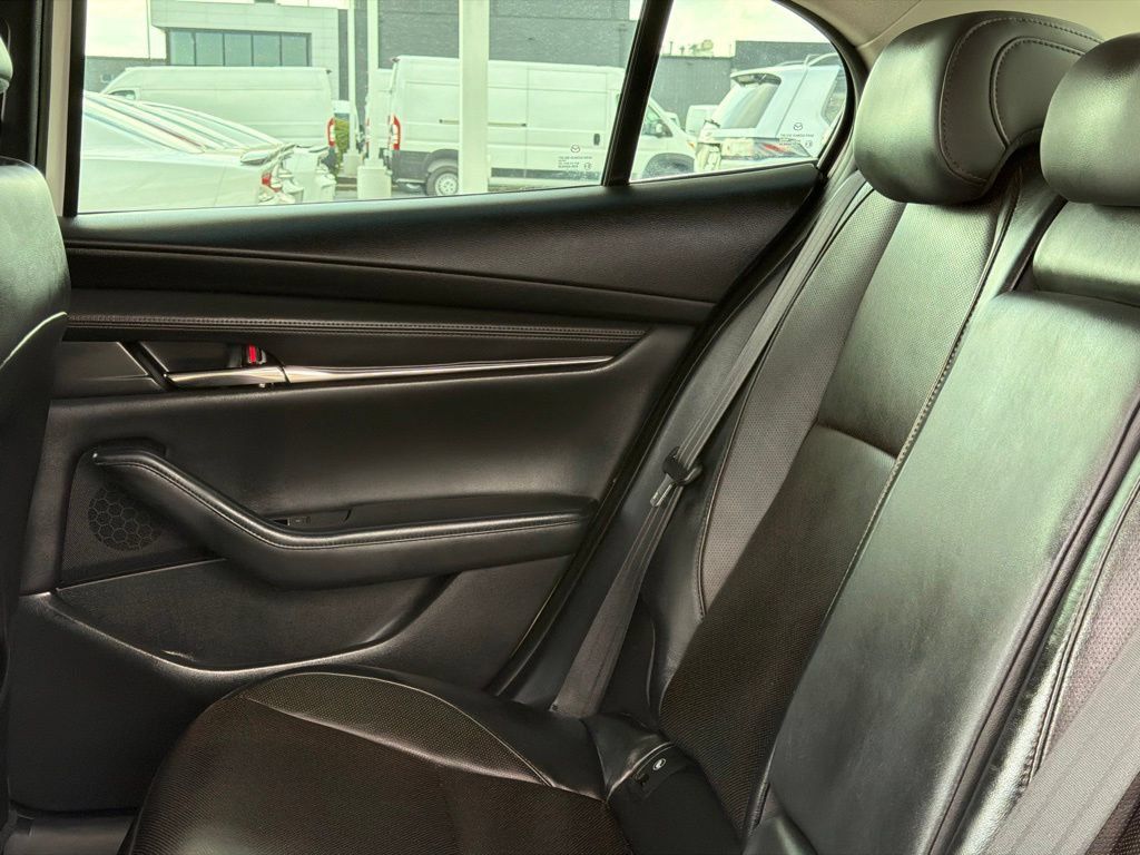 Used 2019 MAZDA MAZDA3 Sedan w/ Premium Package FWD image 18