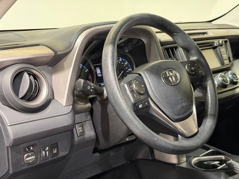 Used 2018 Toyota RAV4 LE w/ All Weather Liner Package AWD/4WD image 17