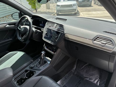Used 2023 Volkswagen Tiguan SE R-Line AWD/4WD image 30