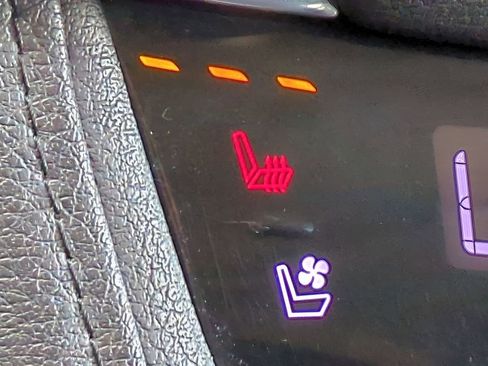 Used 2018 Cadillac XT5 Premium Luxury image 24