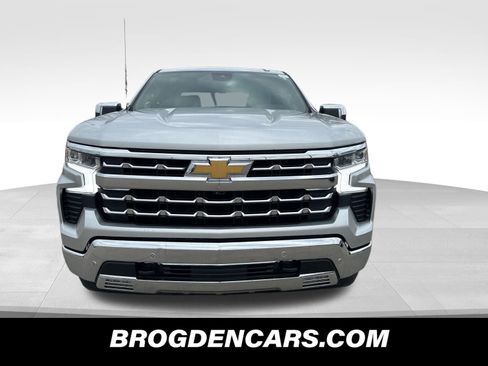 Used 2022 Chevrolet Silverado 1500 LTZ image 9