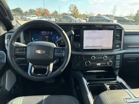 New 2026 Ford F250 Platinum w/ FX4 Off-Road Package image 17