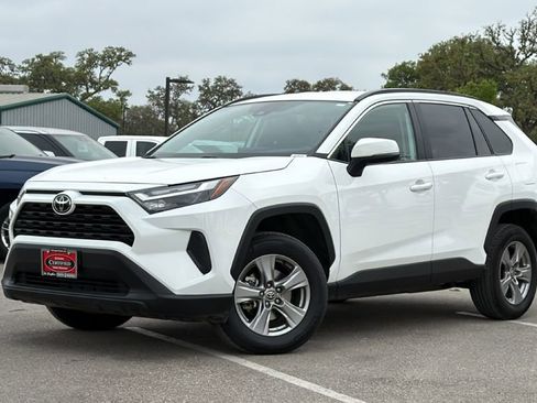 Certified 2025 Toyota RAV4 XLE image 41