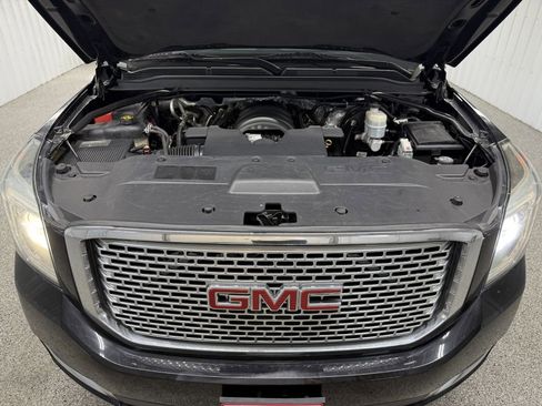 Used 2016 GMC Yukon XL Denali image 36