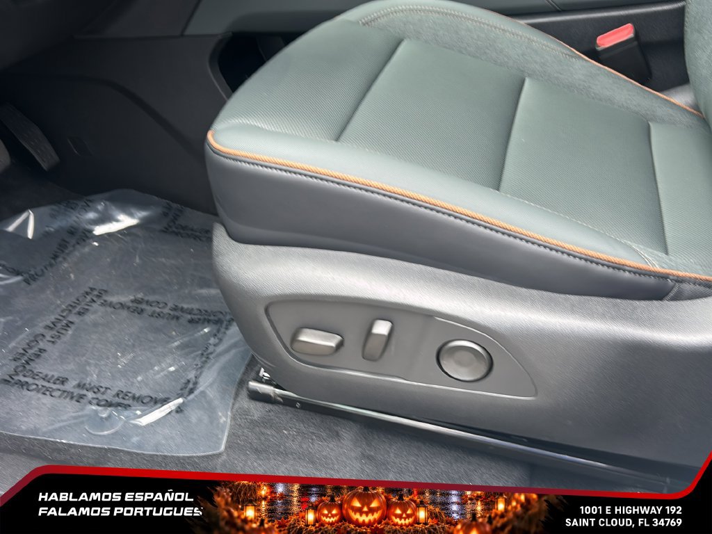 New 2026 GMC Acadia AT4 w/ Luxury Package AWD/4WD image 13