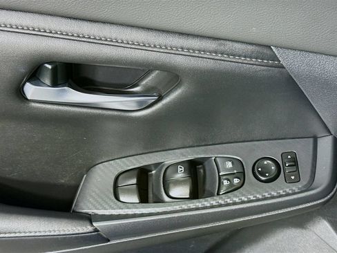 Certified 2021 Nissan Sentra SV FWD image 22