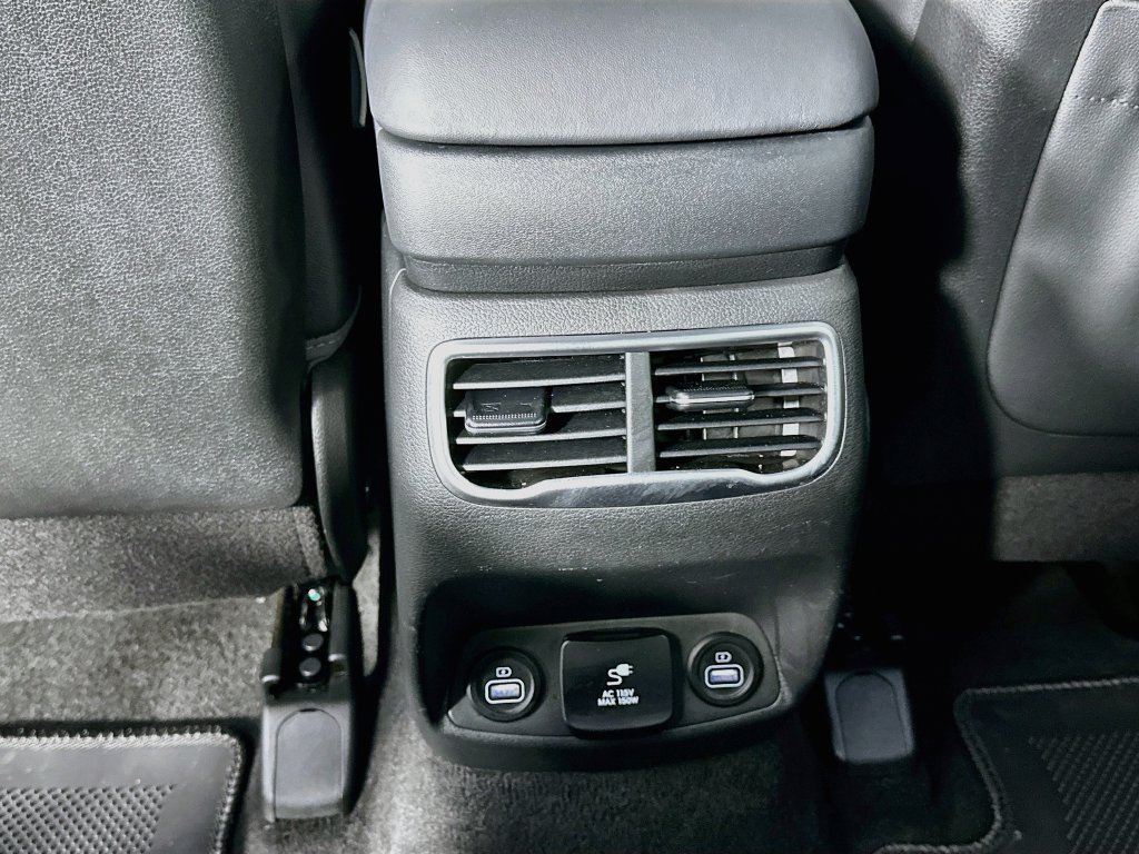 Certified 2023 Hyundai Santa Fe Limited FWD image 26