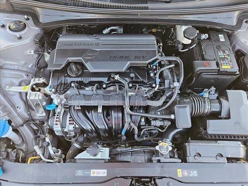 Used 2025 Hyundai Elantra Sport FWD image 27