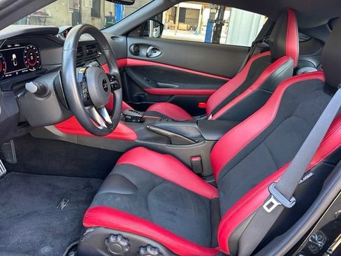 Used 2024 Nissan Z Performance w/ Floor Mat Package RWD image 13