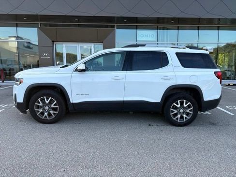 Used 2023 GMC Acadia SLE w/ Driver Convenience Package AWD/4WD image 2