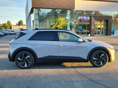 Certified 2025 Hyundai Ioniq 5 SEL image 5