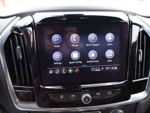 Used 2023 Chevrolet Traverse LT image 21