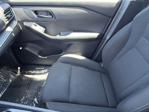 Used 2024 Nissan Rogue S AWD/4WD image 12