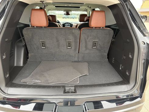 Used 2018 Chevrolet Traverse High Country image 15