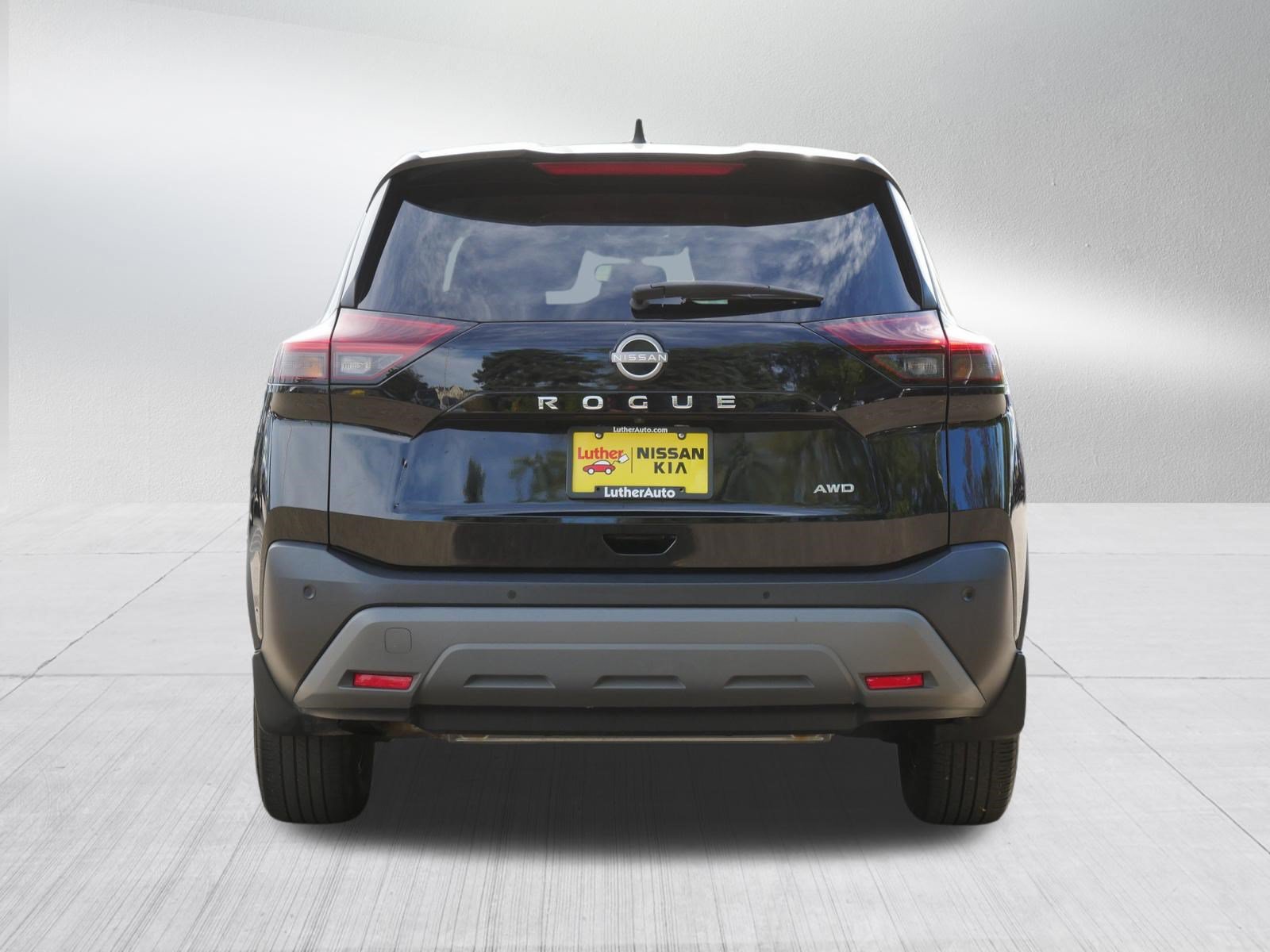 Certified 2023 Nissan Rogue S AWD/4WD image 6