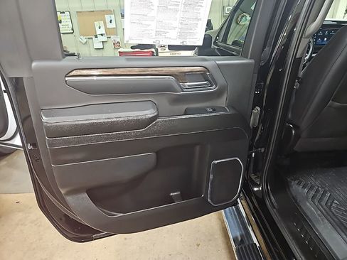 Used 2024 Chevrolet Silverado 2500 LT AWD/4WD image 24