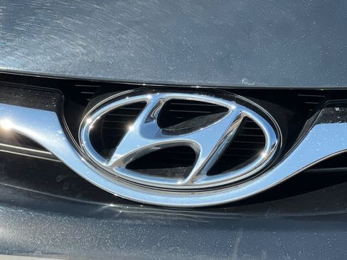 Used 2016 Hyundai Elantra SE FWD image 16