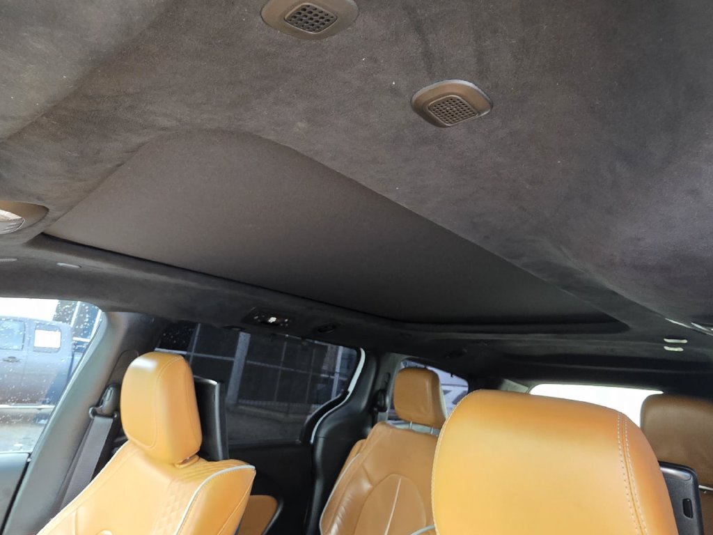 Used 2022 Chrysler Pacifica Pinnacle FWD image 8