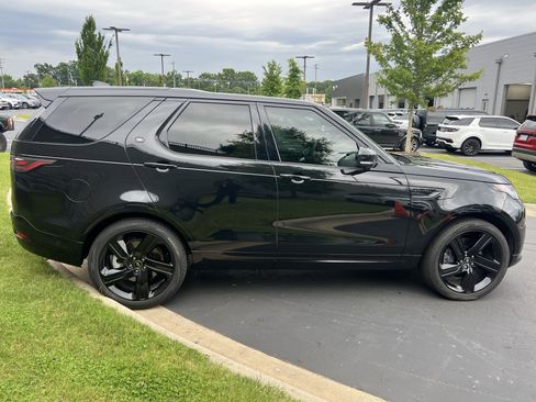 Certified 2023 Land Rover Discovery HSE R-Dynamic AWD/4WD image 9