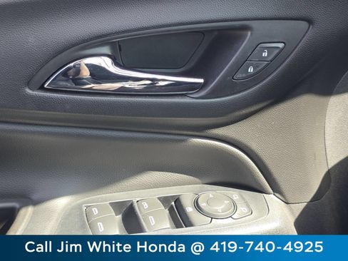 Used 2018 Chevrolet Equinox LT AWD/4WD image 24
