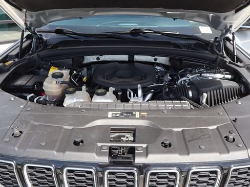 Used 2024 Jeep Grand Cherokee Limited 4xe AWD/4WD image 22