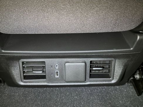 New 2026 GMC Sierra 1500 SLE image 14