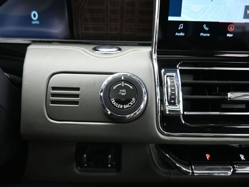 Used 2023 Lincoln Navigator Black Label AWD/4WD image 38
