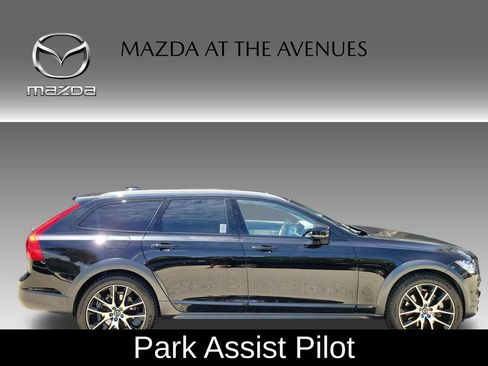 Used 2020 Volvo V90 T6 Cross Country w/ Protection Package Premier AWD/4WD image 19