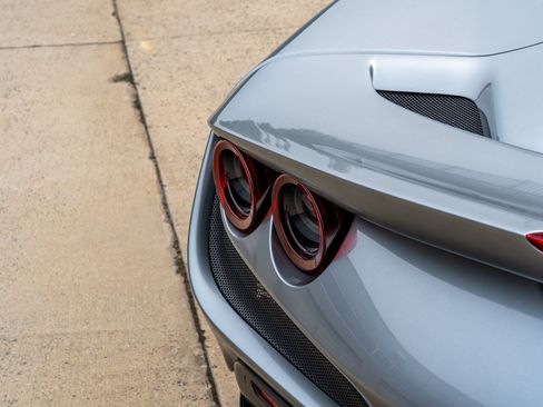 Used 2021 Ferrari F8 Tributo RWD image 19