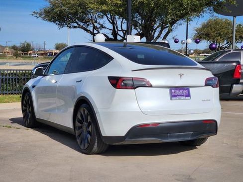 Used 2023 Tesla Model Y Performance image 4