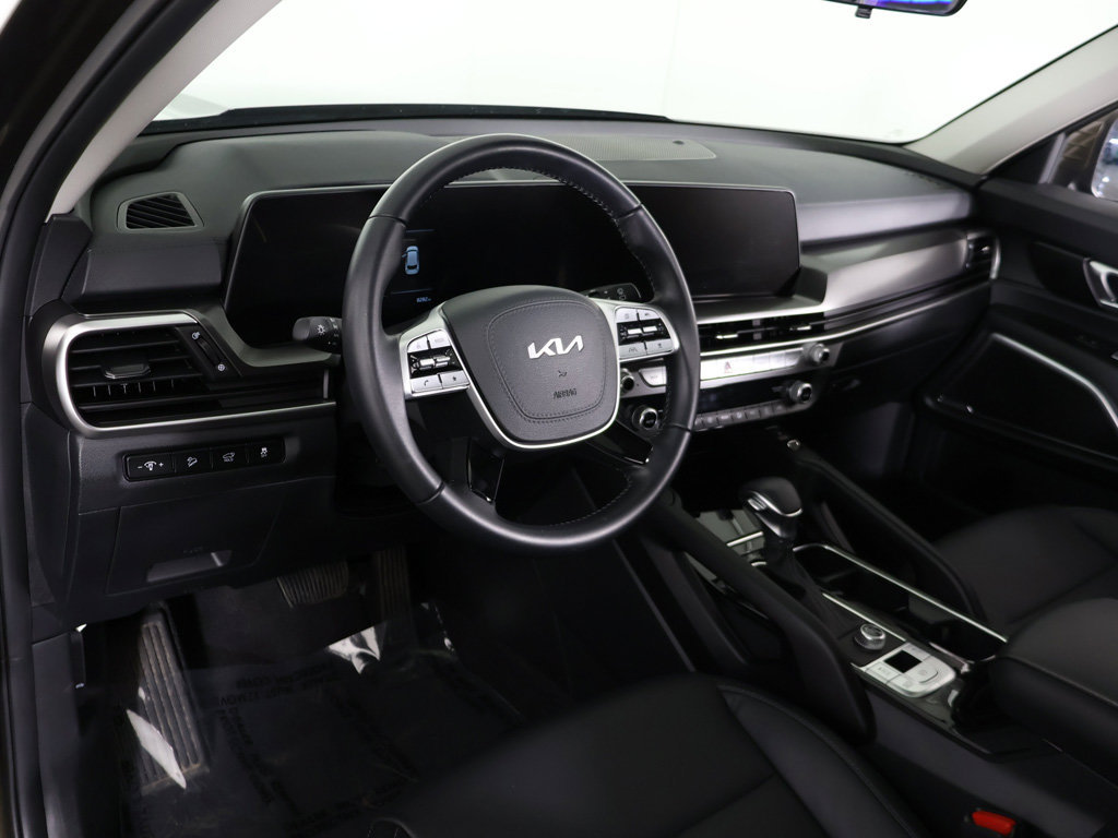 Certified 2025 Kia Telluride S FWD image 30