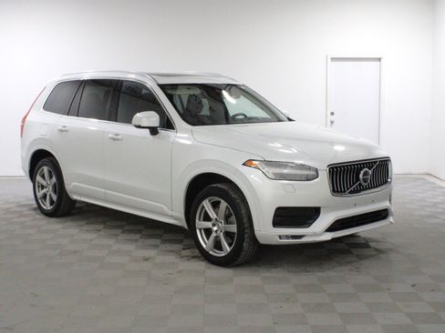 Used 2020 Volvo XC90 T6 Momentum AWD/4WD image 1