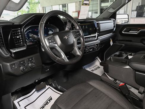 Used 2022 Chevrolet Silverado 1500 RST AWD/4WD image 19