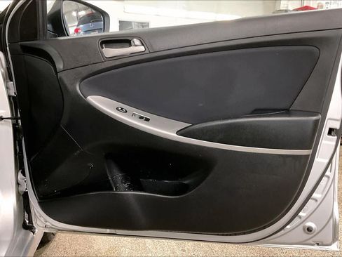 Used 2015 Hyundai Accent GS FWD image 22