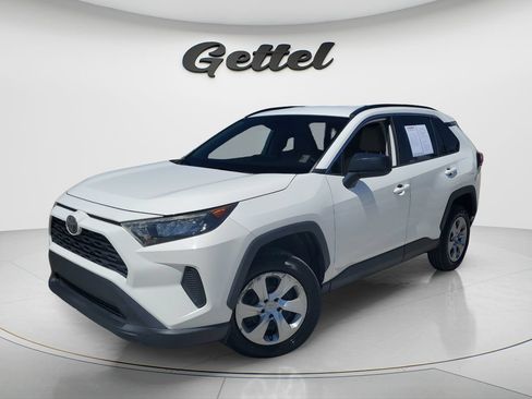 Used 2019 Toyota RAV4 LE FWD image 1