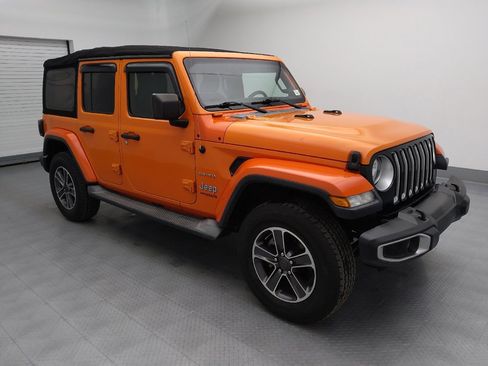 Used 2018 Jeep Wrangler Unlimited Sahara image 11