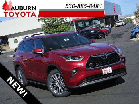 New 2026 Toyota Highlander Platinum image 1