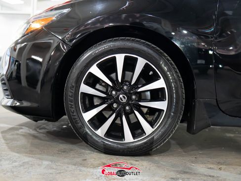 Used 2018 Nissan Altima 2.5 SL w/ 2.5 SL Technology Package image 9