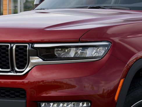New 2025 Jeep Grand Cherokee L Limited AWD/4WD image 10