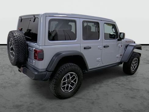 Used 2024 Jeep Wrangler Unlimited Rubicon AWD/4WD image 4
