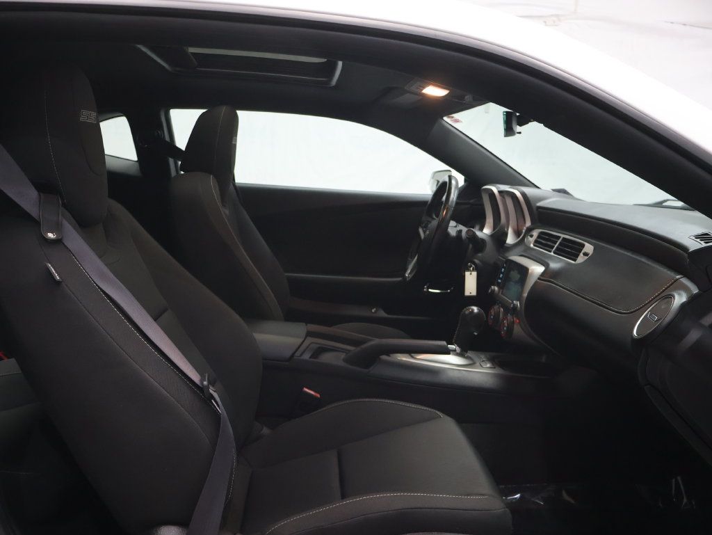 Used 2015 Chevrolet Camaro SS w/ RS Package RWD image 9
