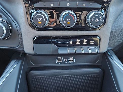 New 2026 RAM 1500 Big Horn AWD/4WD image 19