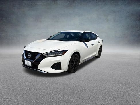 Used 2023 Nissan Maxima SV w/ Floor Mat Group FWD image 13