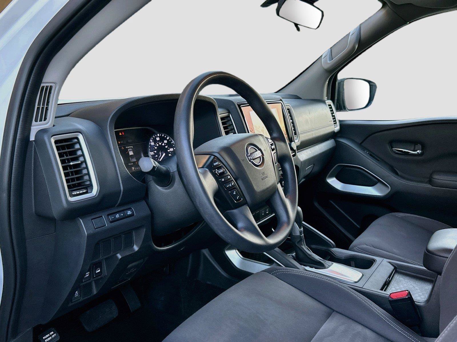 Used 2024 Nissan Frontier SV AWD/4WD image 25