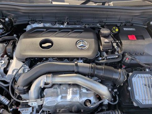 Used 2025 Mercedes-Benz GLB 250 w/ Exclusive Package image 32
