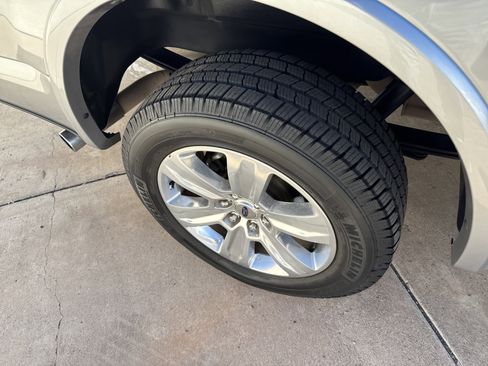 Used 2020 Ford F150 Platinum w/ Equipment Group 701A Luxury image 9