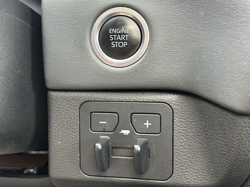 Used 2022 Toyota Tundra Platinum w/ Advanced Package image 19